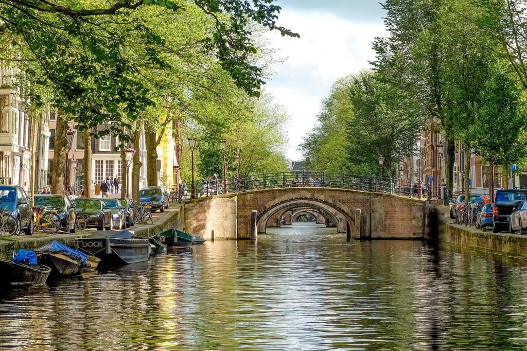 De mooiste plekjes van Amsterdam vanaf het water